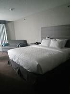 Clarion Pointe Evansville North