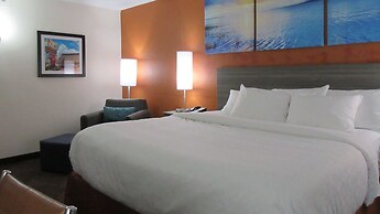 Clarion Pointe Evansville North