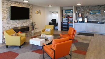 Clarion Pointe Evansville North