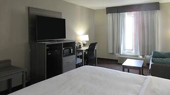 Clarion Pointe Evansville North