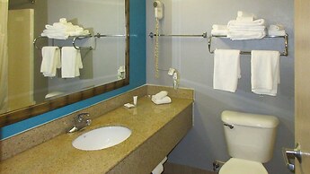 Clarion Pointe Evansville North