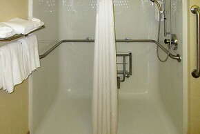 Clarion Pointe Evansville North