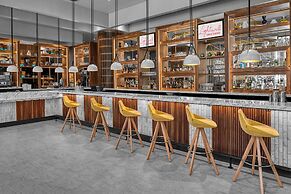 Crowne Plaza Atlanta Perimeter at Ravinia by IHG