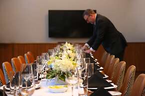 Crowne Plaza Atlanta Perimeter at Ravinia by IHG