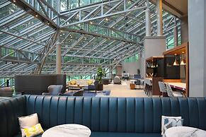 Crowne Plaza Atlanta Perimeter at Ravinia by IHG