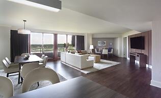 Crowne Plaza Atlanta Perimeter at Ravinia by IHG