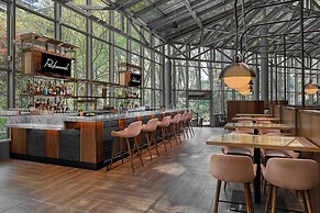 Crowne Plaza Atlanta Perimeter at Ravinia by IHG