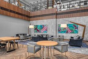 Crowne Plaza Atlanta Perimeter at Ravinia by IHG