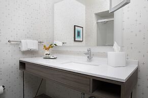 Crowne Plaza Atlanta Perimeter at Ravinia by IHG