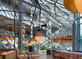 Crowne Plaza Atlanta Perimeter at Ravinia by IHG