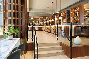 Crowne Plaza Atlanta Perimeter at Ravinia by IHG