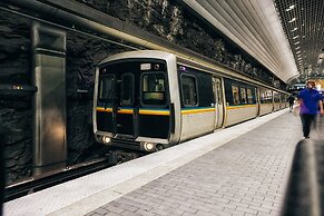 Crowne Plaza Atlanta Perimeter at Ravinia by IHG