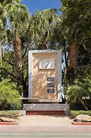 Waldorf Towers South Beach