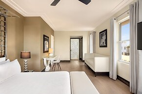 Waldorf Towers South Beach