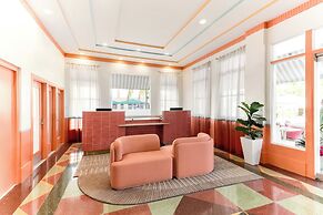 Waldorf Towers South Beach