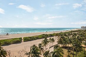 Waldorf Towers South Beach