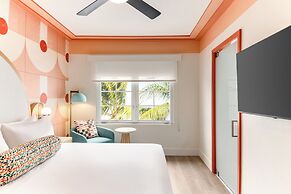 Waldorf Towers South Beach
