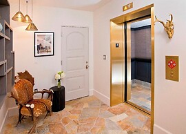 The Lodge at Vail, A RockResort