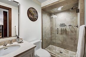 The Lodge at Vail, a RockResort by Vail Resorts