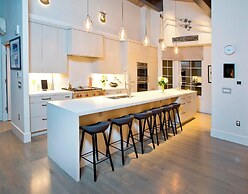 The Lodge at Vail, a RockResort by Vail Resorts