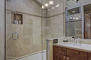 The Lodge at Vail, a RockResort by Vail Resorts