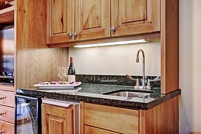 The Lodge at Vail, A RockResort