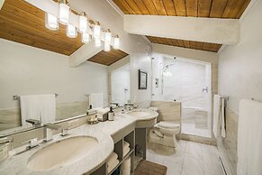 The Lodge at Vail, a RockResort by Vail Resorts