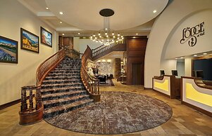 The Lodge at Vail, a RockResort by Vail Resorts