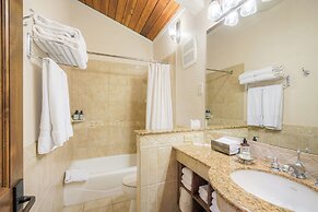 The Lodge at Vail, a RockResort by Vail Resorts