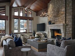 The Lodge at Vail, a RockResort by Vail Resorts