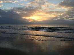 Lazy Lizard Motor Inn