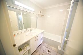 Lazy Lizard Motor Inn