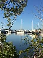 Lazy Lizard Motor Inn