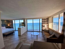 Radisson Suite Hotel Oceanfront