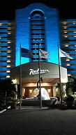 Radisson Suite Hotel Oceanfront
