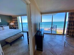 Radisson Suite Hotel Oceanfront
