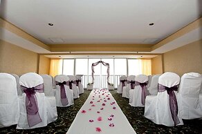 Radisson Suite Hotel Oceanfront