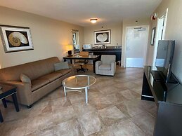 Radisson Suite Hotel Oceanfront