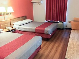 Motel 6 Arkadelphia, AR