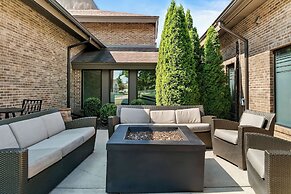 Best Western Okemos/East Lansing Hotel & Suites