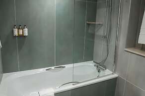 Bush Hotel Farnham