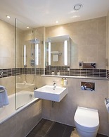 Bush Hotel Farnham