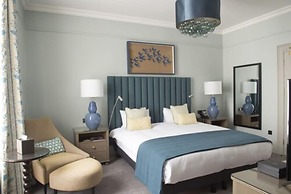 Bush Hotel Farnham