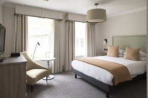 Bush Hotel Farnham