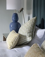 Bush Hotel Farnham