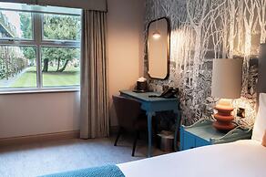 Bush Hotel Farnham