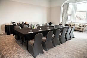 Bush Hotel Farnham