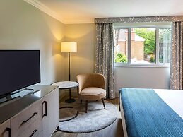 Bush Hotel Farnham