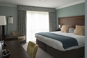 Bush Hotel Farnham