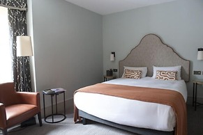 Bush Hotel Farnham